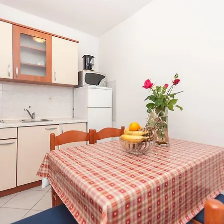 Dolores Apartment