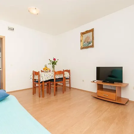 Dolores Apartment Povljana