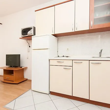 Apartment Dolores Povljana