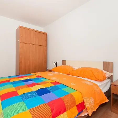 Dolores Apartment *